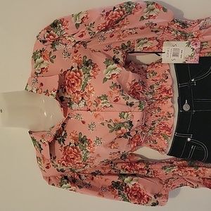 Elegant shirt with elastic